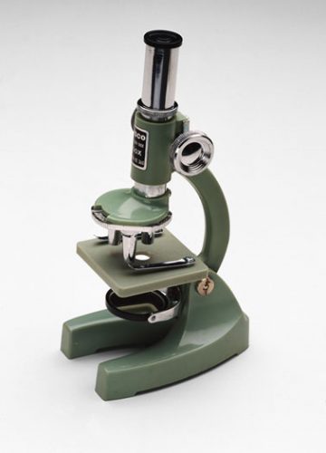 Microscope
